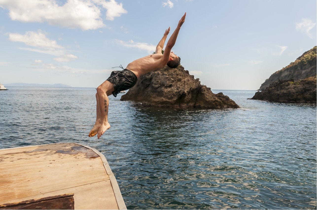 Jay Octavouj macht Salto auf Ischia
